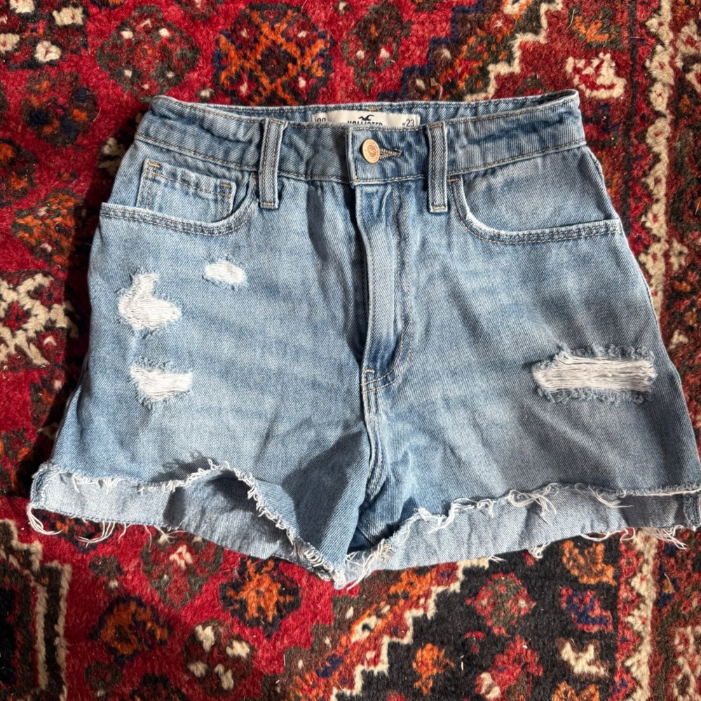 Hollister Mom Shorts Women 00 W23 Light Distressed Ultra High Rise Relaxed Denim